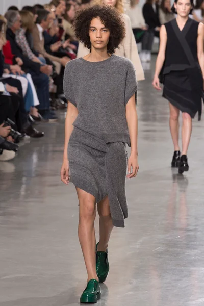 Look 27